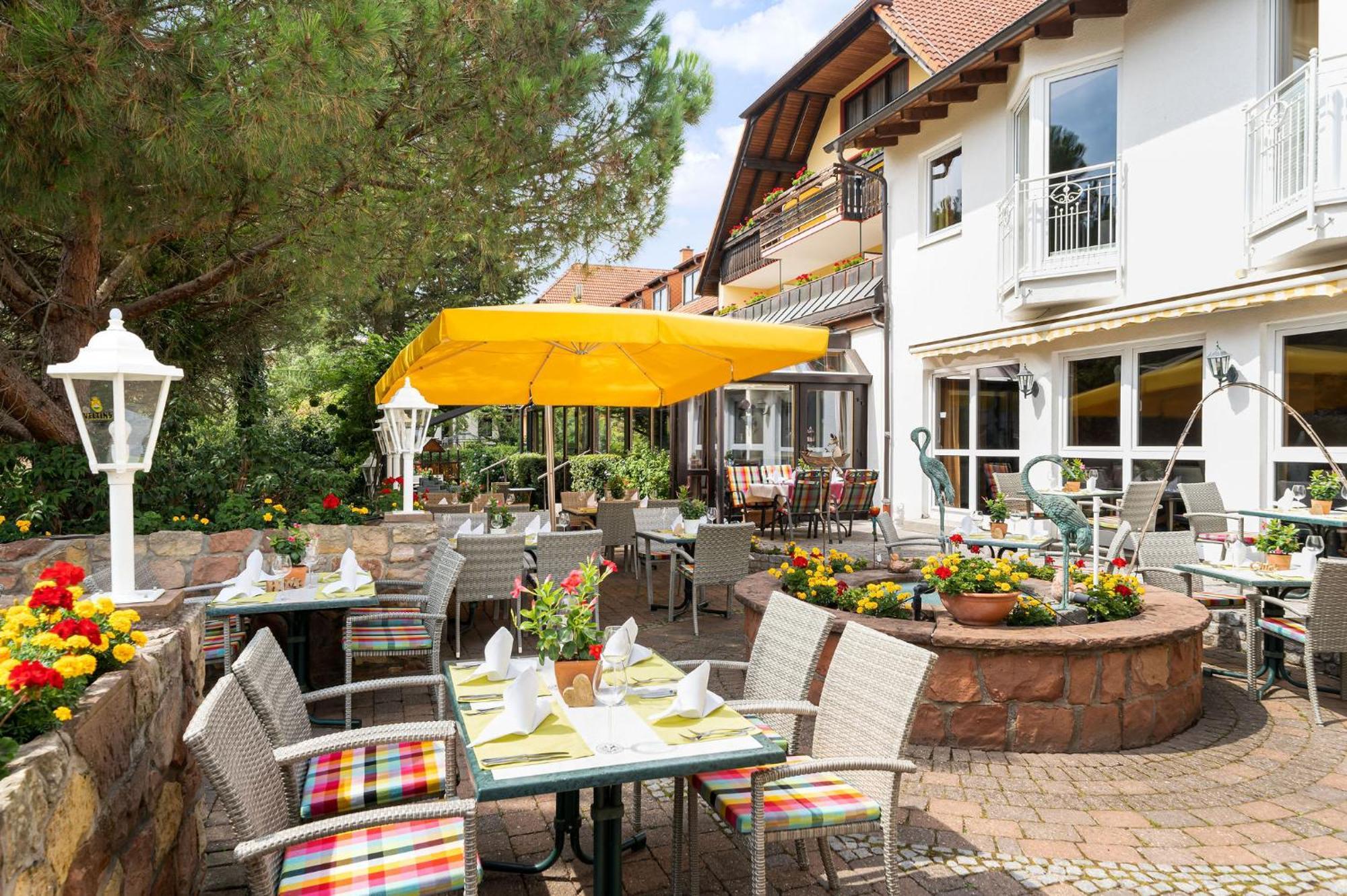Hotel-Residenz Immenhof Maikammer Eksteriør billede